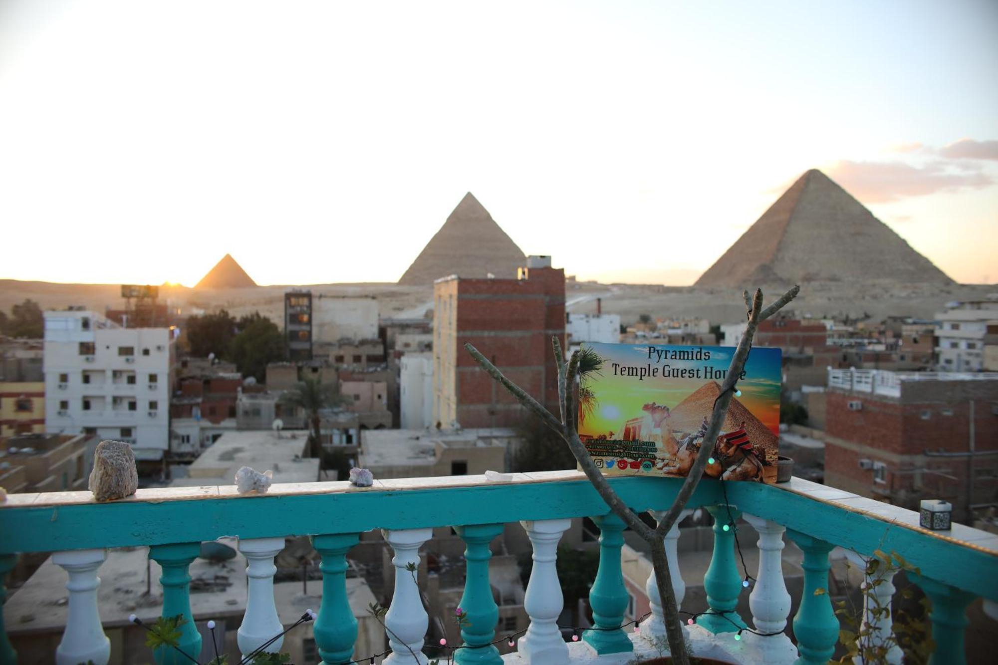 Pyramids Temple Guest House Kafrat al Jabal Bagian luar foto