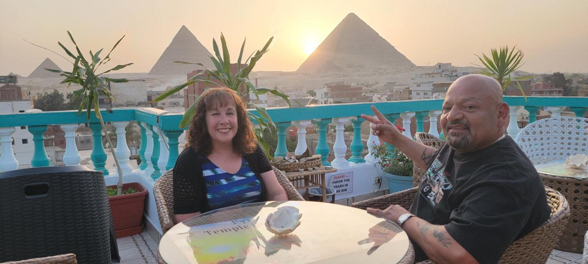 Pyramids Temple Guest House Kafrat al Jabal Bagian luar foto