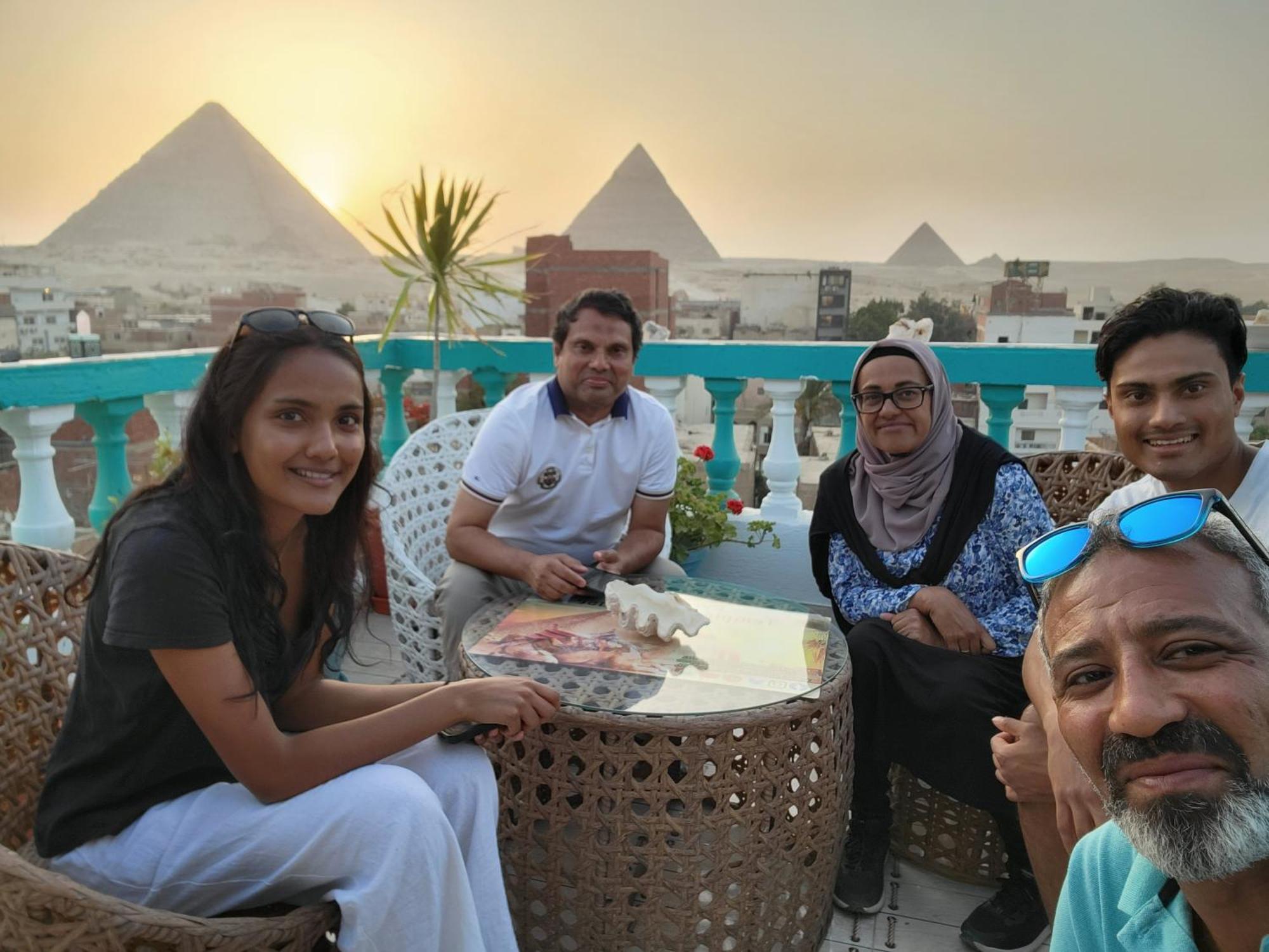 Pyramids Temple Guest House Kafrat al Jabal Bagian luar foto
