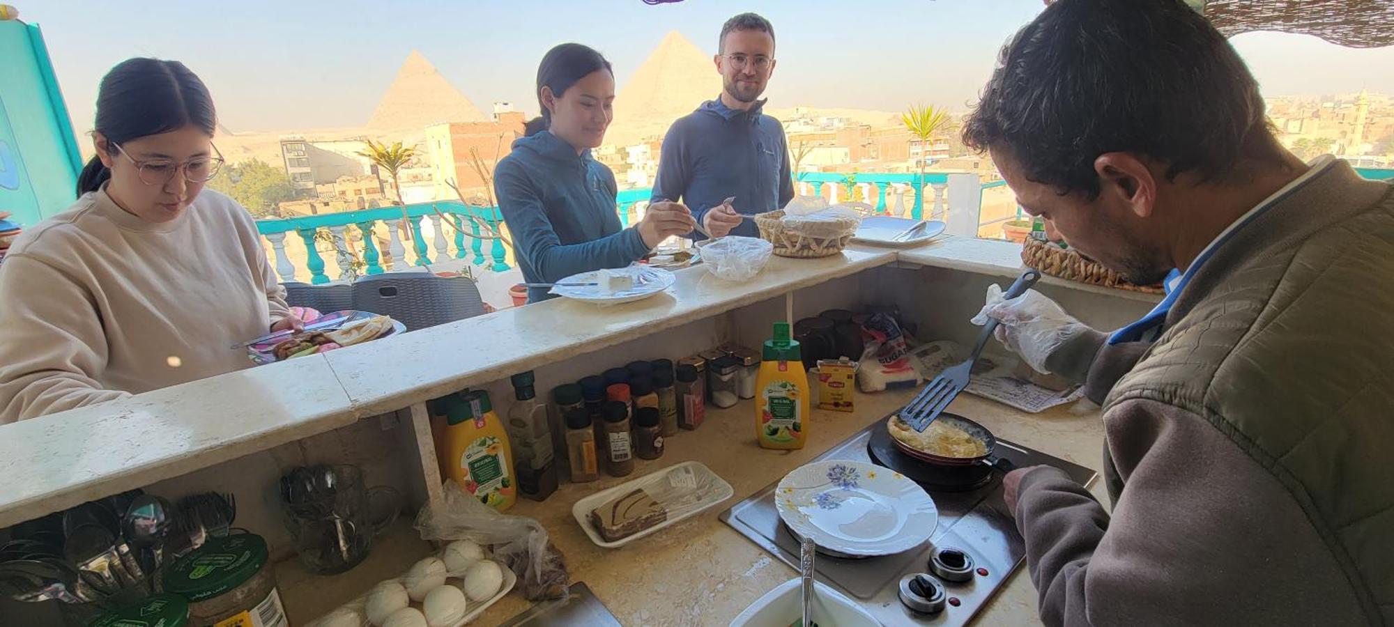 Pyramids Temple Guest House Kafrat al Jabal Bagian luar foto