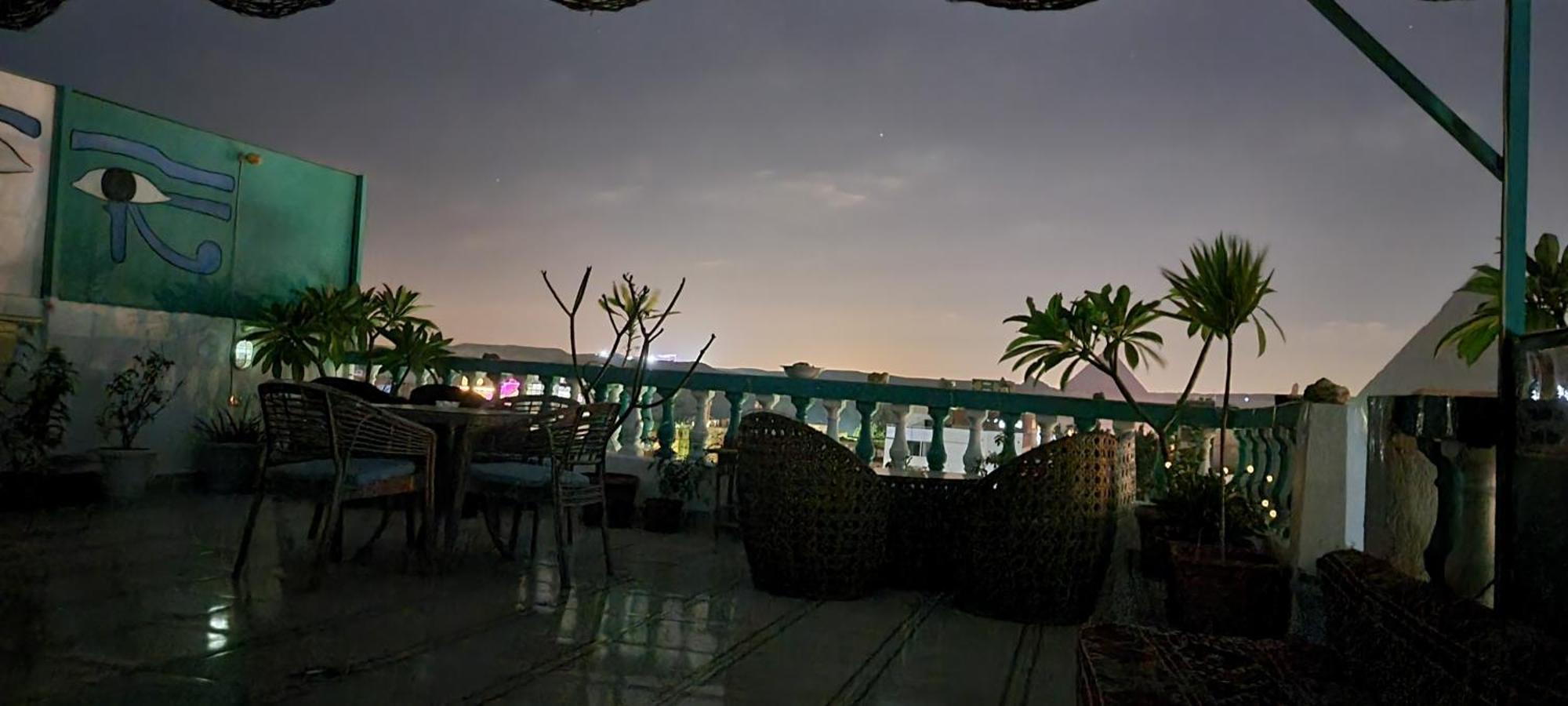 Pyramids Temple Guest House Kafrat al Jabal Bagian luar foto