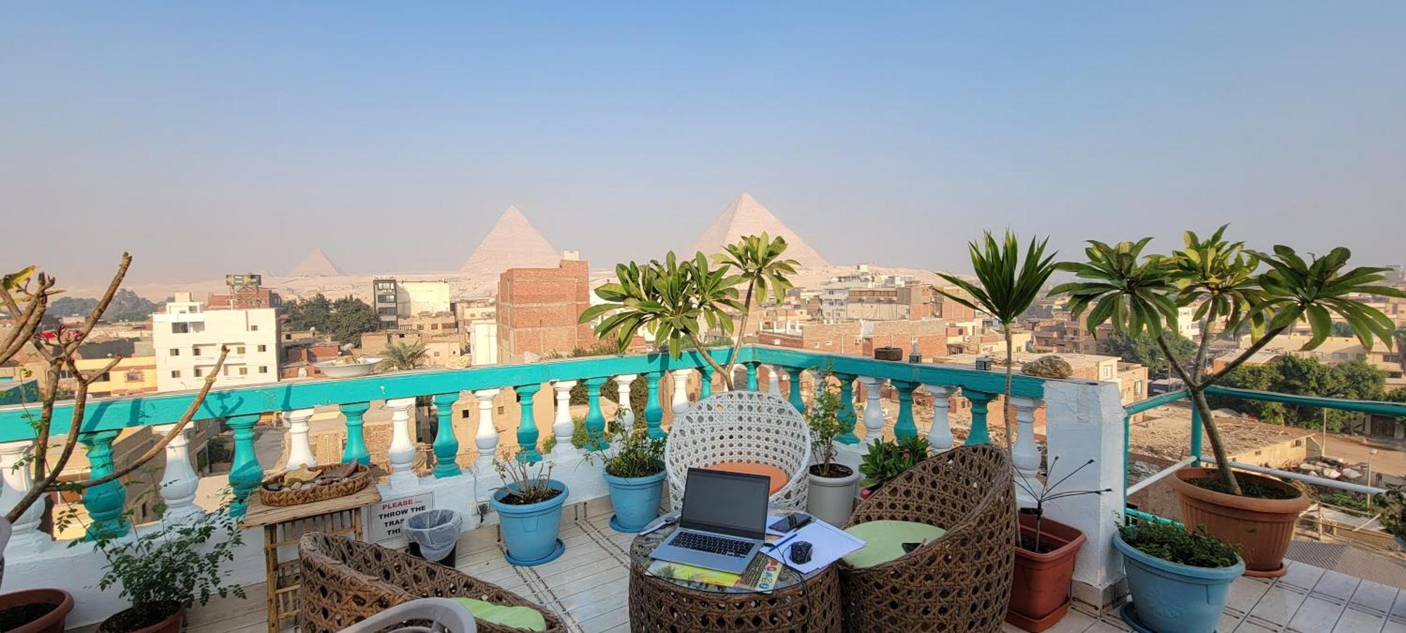 Pyramids Temple Guest House Kafrat al Jabal Bagian luar foto