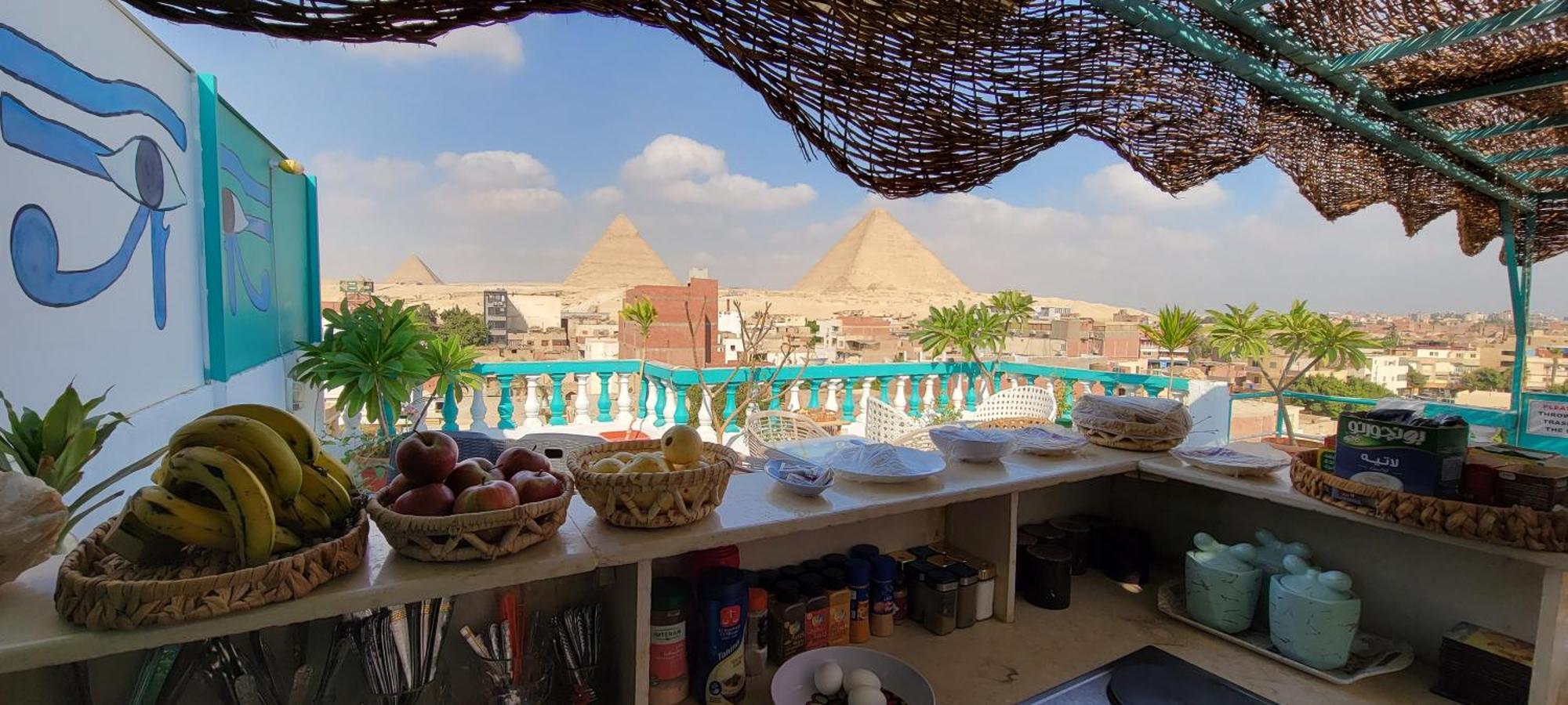 Pyramids Temple Guest House Kafrat al Jabal Bagian luar foto