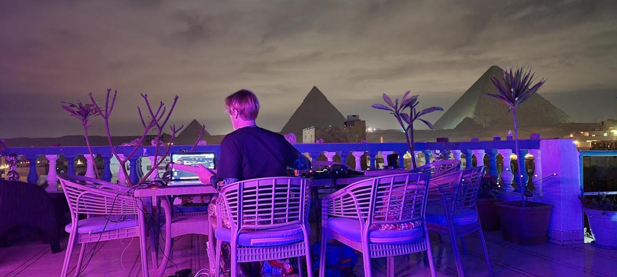 Pyramids Temple Guest House Kafrat al Jabal Bagian luar foto